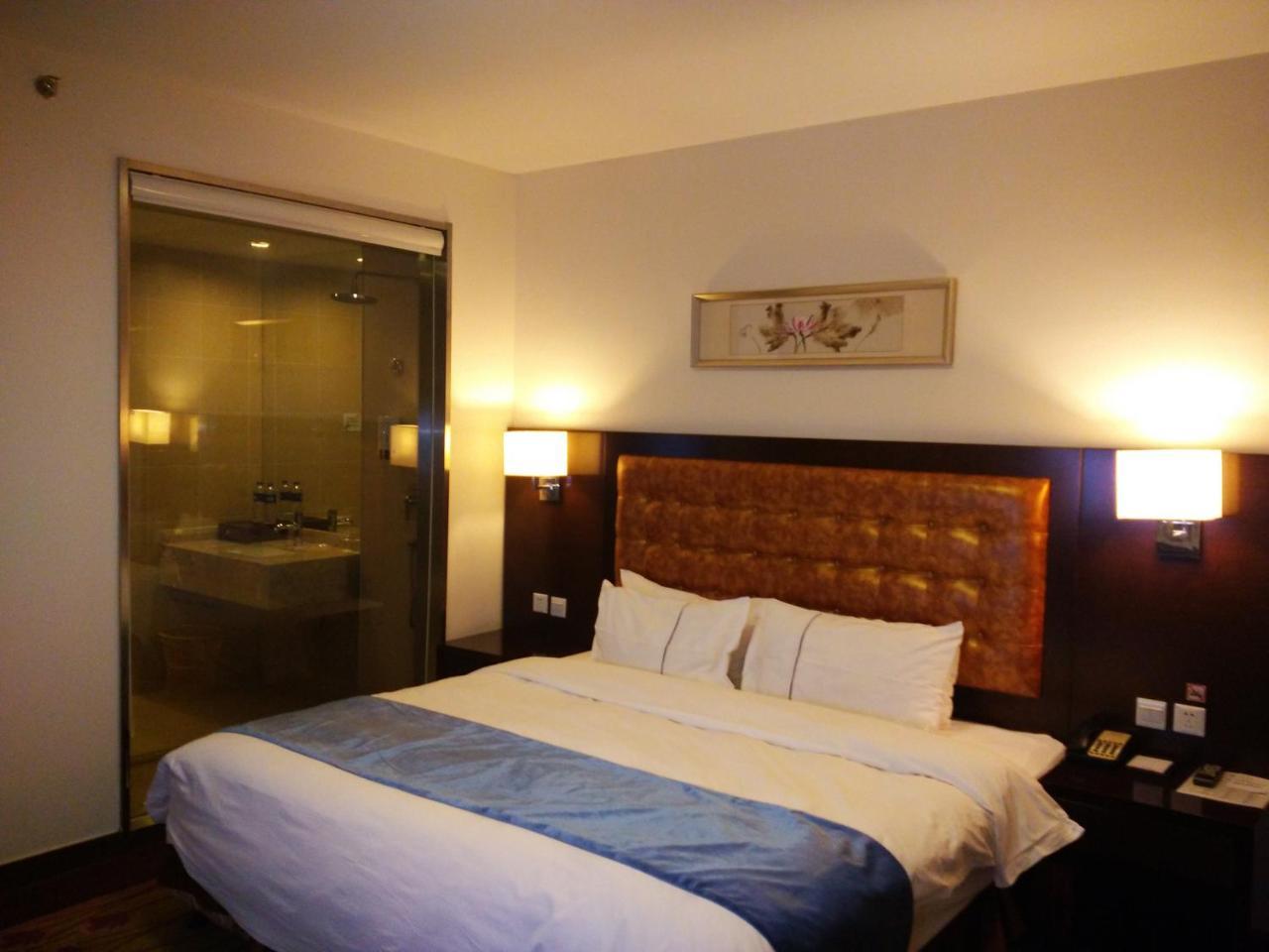 Khách sạn Benjoy - Jinqiao Branch 4*